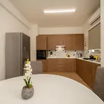 Near Center 1 Bedroom Flat