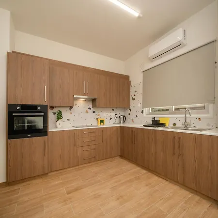 Near Center 1 Bedroom Flat Lejlighed *