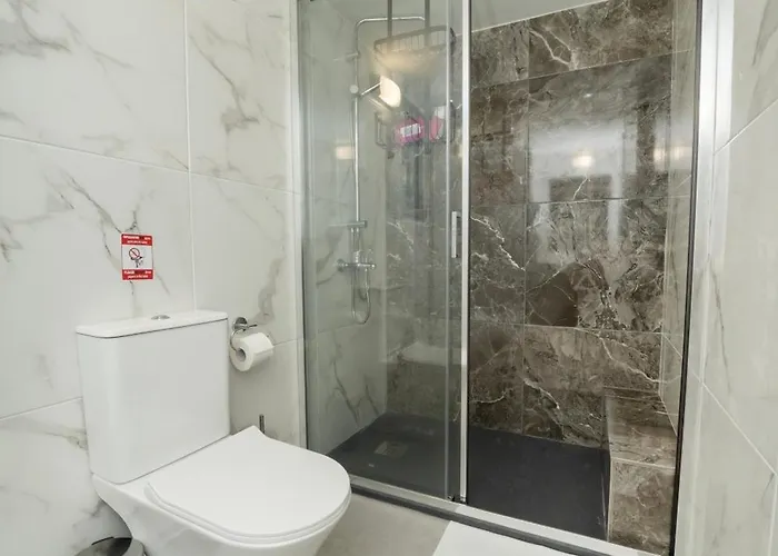 アパート Near Center 1 Bedroom Flat *