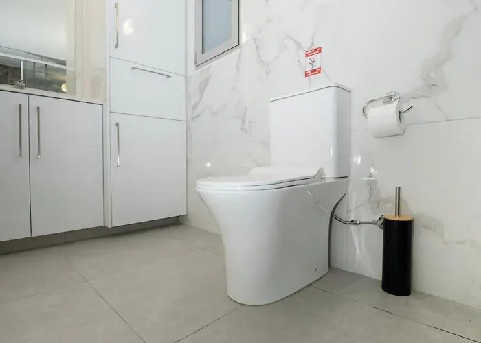 Near Center 1 Bedroom Flat アパート