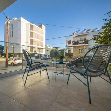 Near Center 1 Bedroom Flat דירה ניקוסיה